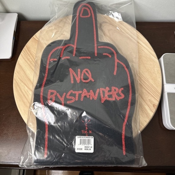 CACTUS JACK CJ x WWE NO BYSTANDERS FOAM FINGER *SEALED* NEW